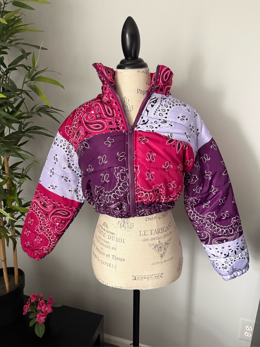 coat size small women pink bandanna crop puffer new without tags